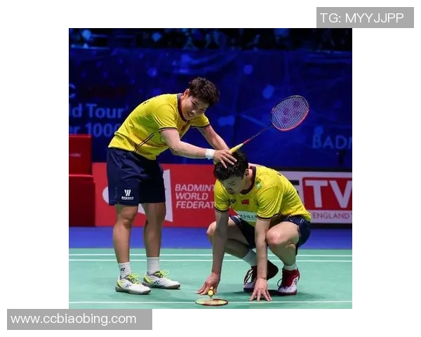 赛后复盘：上海羽毛球队与广州羽毛球队速度较量的精彩瞬间与战术分析