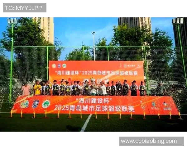 足球巨星崛起之路：从草根到顶级联赛的奋斗与荣耀