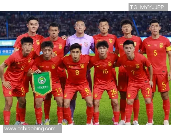 南京足球队与杭州足球队赛后分析实力对比与战术探讨 南京足球队与杭州足球队赛后分析实力对比与战术探讨